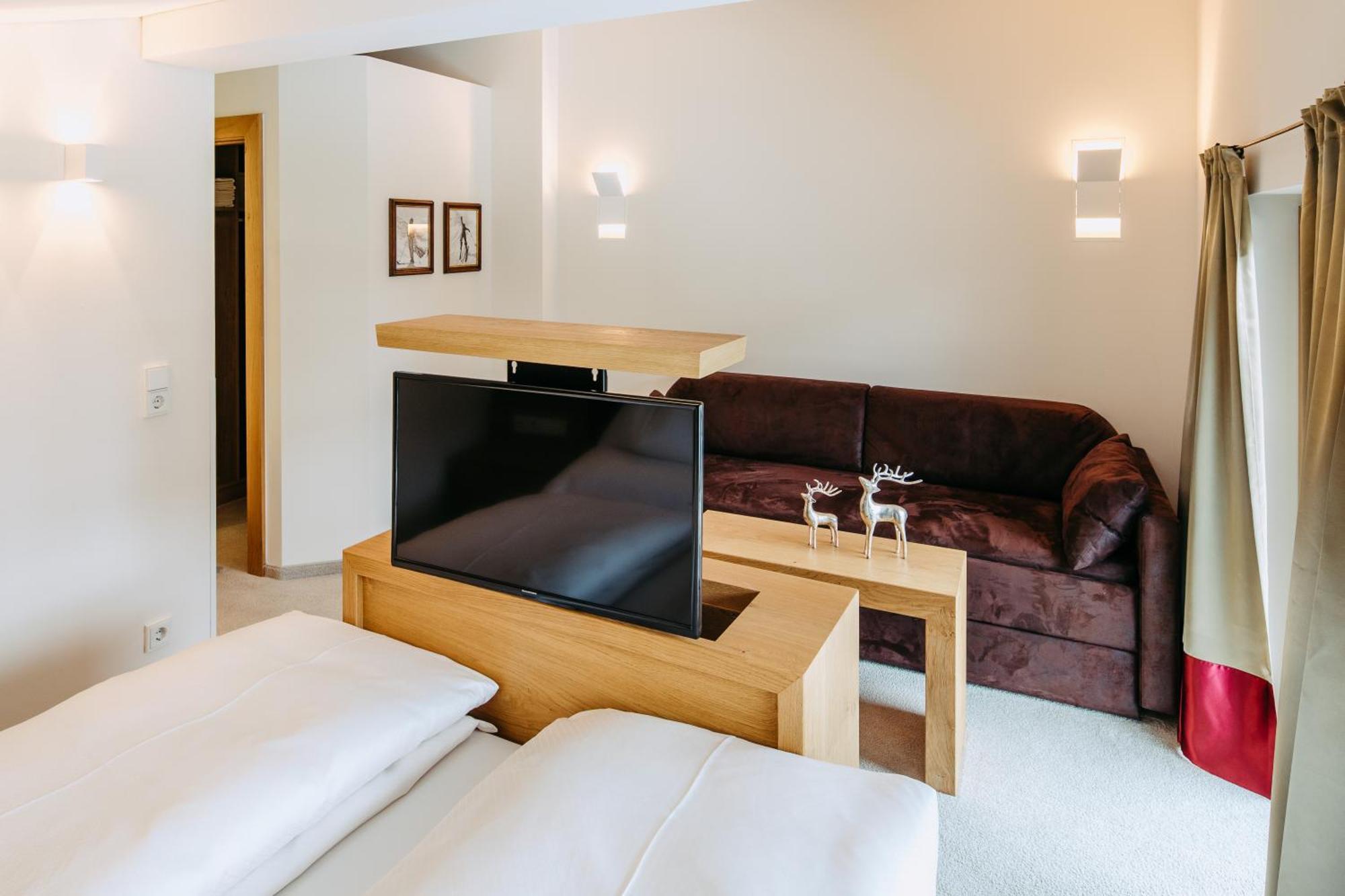 Fernsicht Alpen-Apartments Lech am Arlberg Room photo