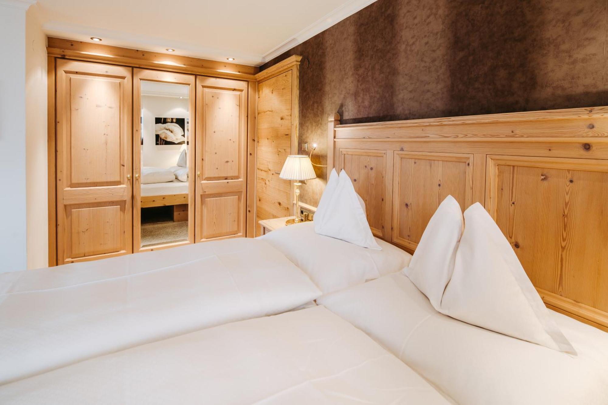 Fernsicht Alpen-Apartments Lech am Arlberg Room photo